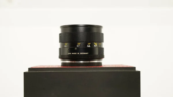 LEICA Summilux-R 50mm f/1.4 3 Cam Lens Boxed #2902393 - Image 10