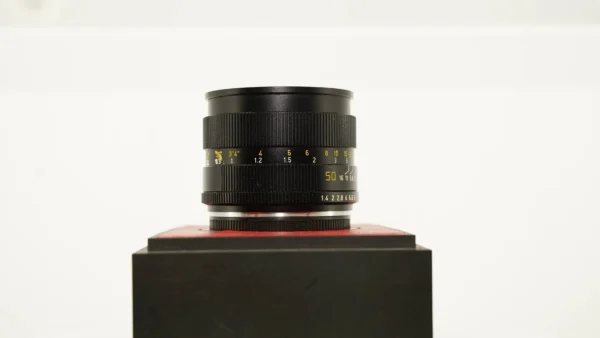 LEICA Summilux-R 50mm f/1.4 3 Cam Lens Boxed #2902393 - Image 9