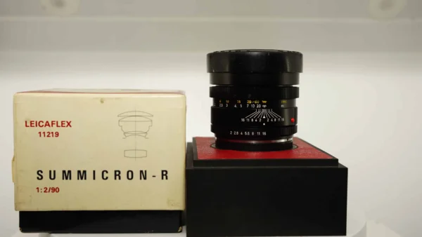 LEICA Summicron-R 90mm f/2 MF 3 Cam Lens Boxed #2812910