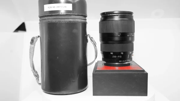 BARGAIN:  LEICA Vatio-Elmar-R 28-90mm f/2.8-4.5 Aspherical Lens ROM #3973528