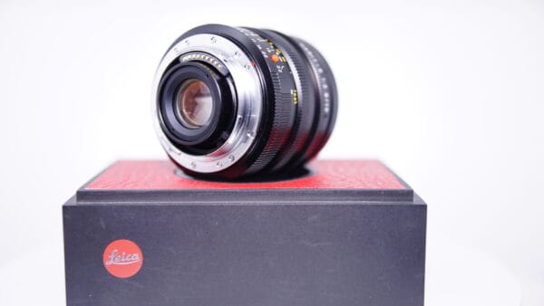 LEICA Elmarit-R 19mm f/2.8 Lens ROM VII #3902036 - Image 10