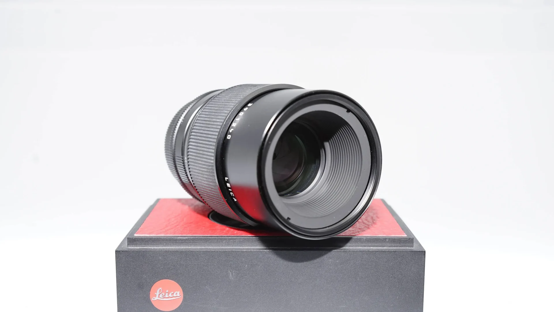 LEICA APO-Maco-Elmarit-R 100mm f/2.8 ROM Lens Boxed #3901240 - Image 7
