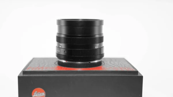 LEICA Summicron-R 35mm f/2 MF 3 Cam Lens Boxed #2860260 - Image 3