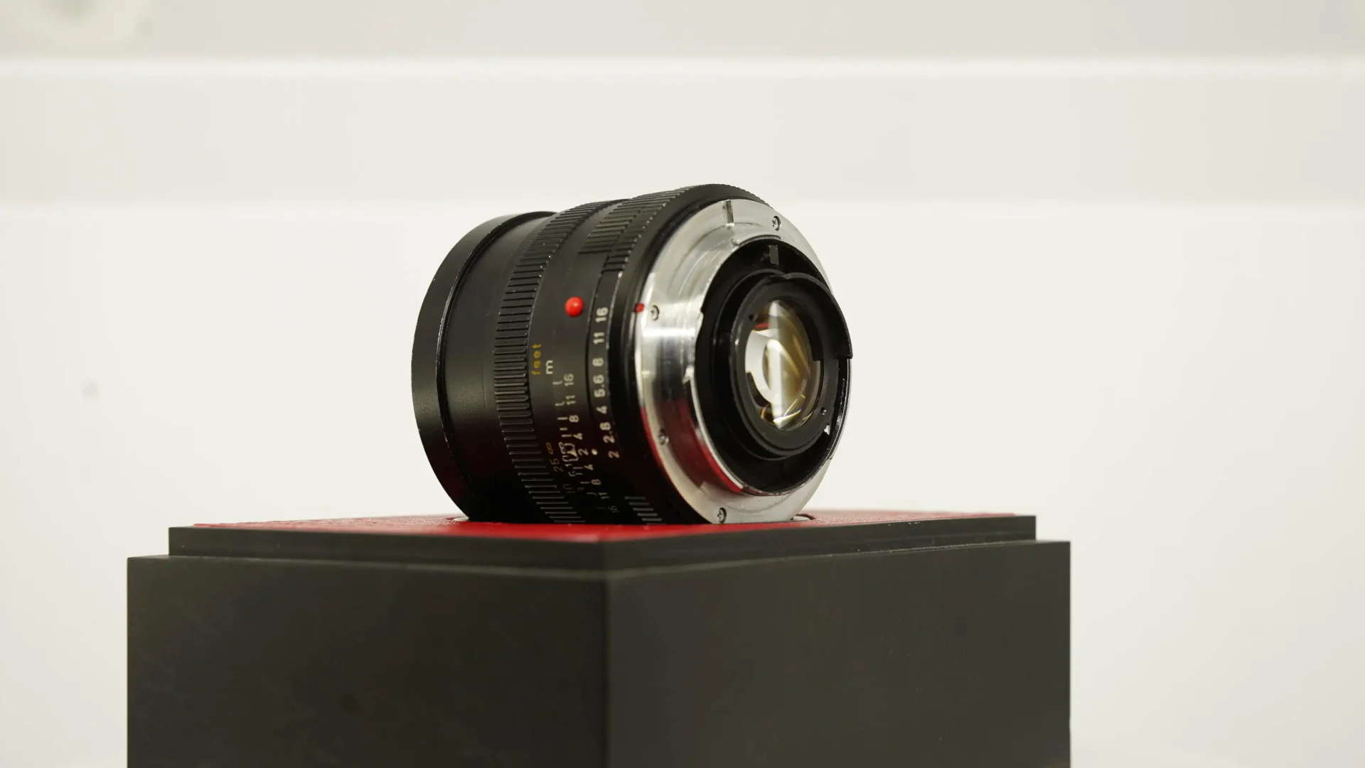 LEICA Summicron-R 35mm f/2 3 Cam lens #3247941 - Image 9