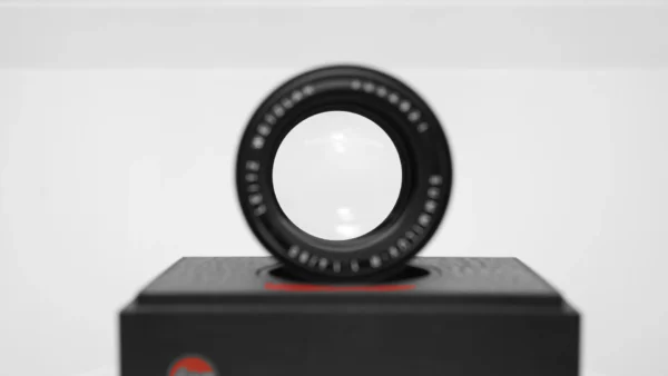 LEICA Summilux-R 80mm f/1.4 MF 3 Cam Lens Boxed #3054921 - Image 6